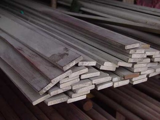 Полоса стальная 100х9 мм 6 м 0 - в «Монолит-Металлопрокат».
