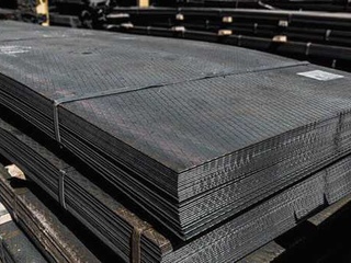 Лист рифленый ромб 5х1500х6000 мм 1 - в «Монолит-Металлопрокат».