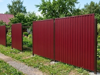 Профлист МП20 0.7 мм RAL 3005 Красное Вино 1 - в «Монолит-Металлопрокат».