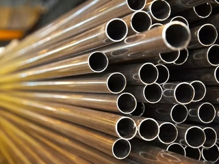 Труба алюминиевая тонкостенная АМг3 52х3,5 мм 0 - в «Монолит-Металлопрокат».