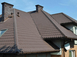 Металлочерепица Grand Line Classic 0,5 PurLite Мatt RR 32 Темно-коричневый 3 - в «Монолит-Металлопрокат».