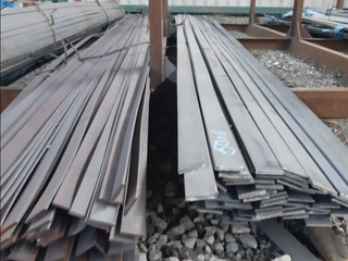 Полоса стальная 50х5 мм 6 м 1 - в «Монолит-Металлопрокат».